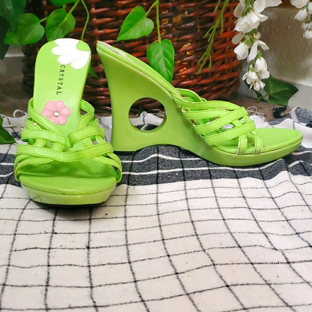 Green Spring Time Fashion Heel / Platform